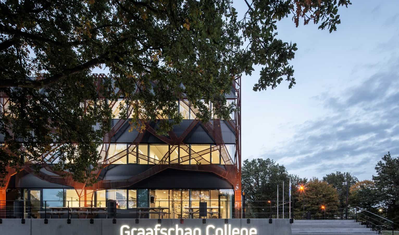 Tree facade corten steel Graafschap College Doetinchem twilight